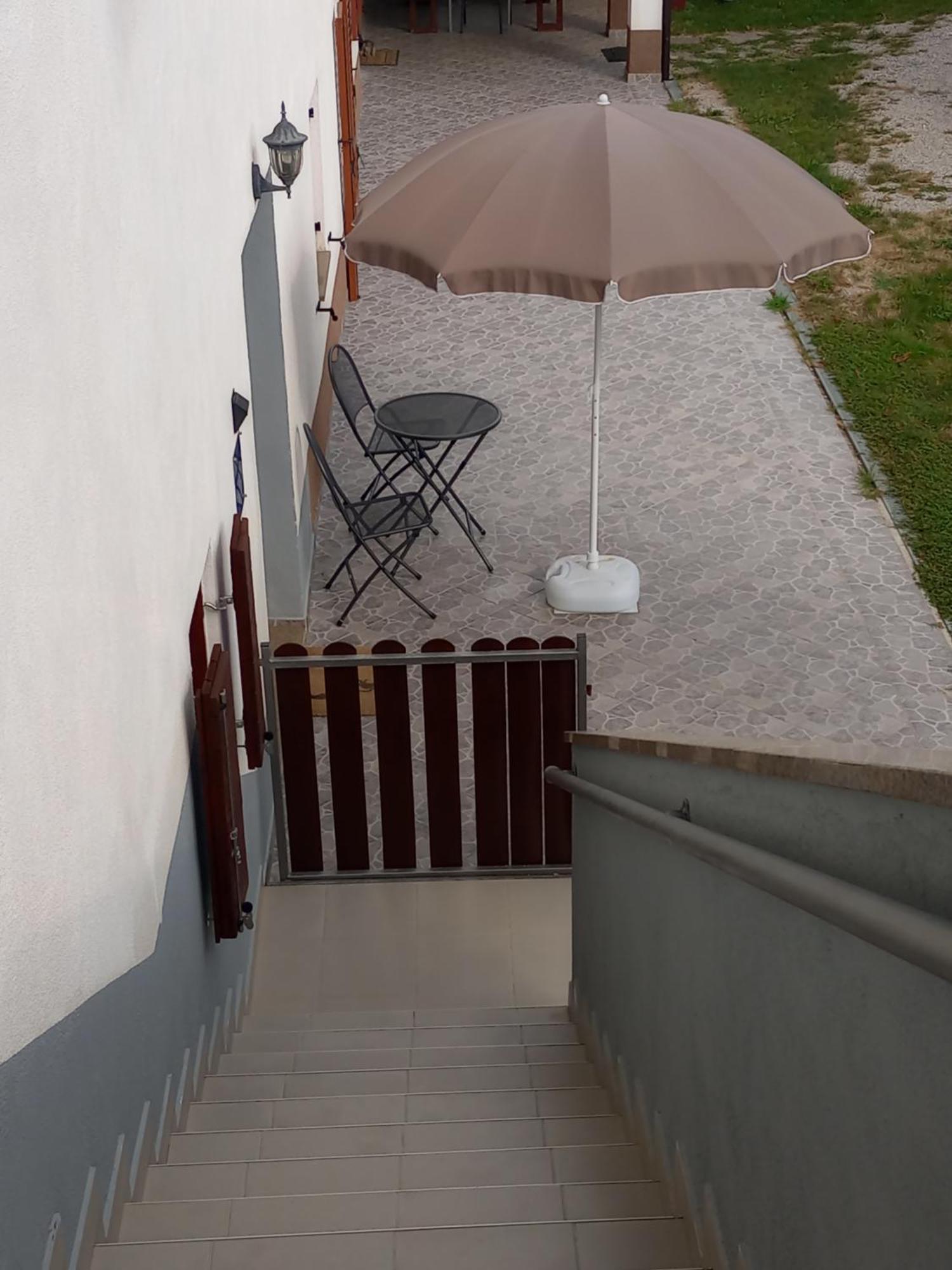 Apartmani Bartulasi Roč Extérieur photo